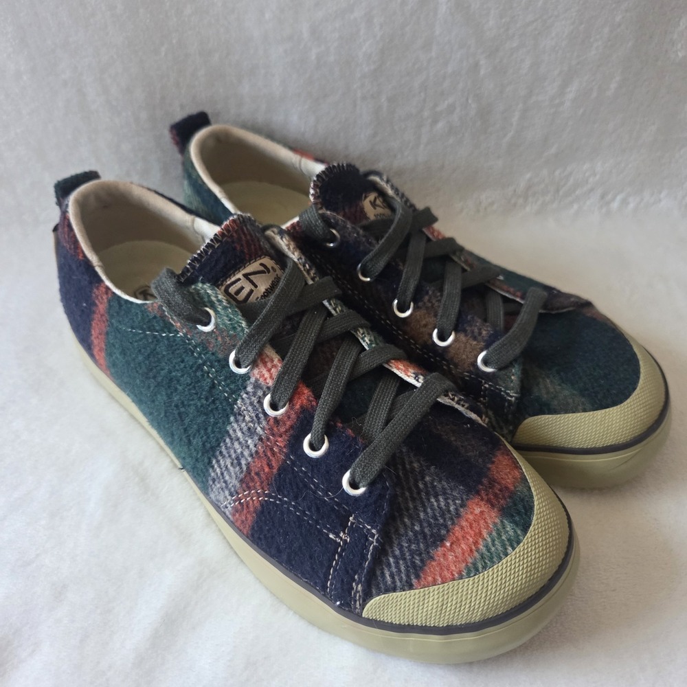 Keen Womens Size US 8 Forest Night Elsa Wool Fleece Plaid Sneakers